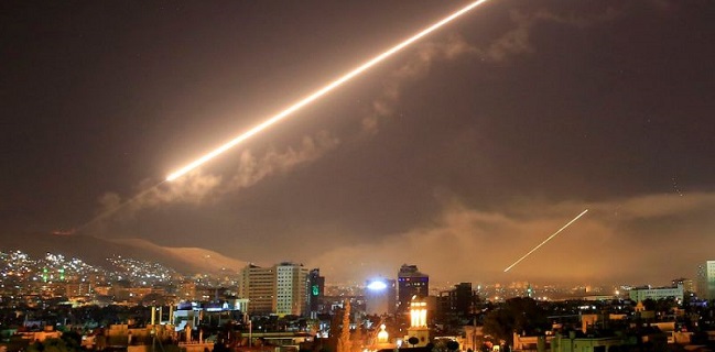 Israel Lancarkan Serangan Rudal, Targetkan Depot Amunisi Iran Di Suriah
