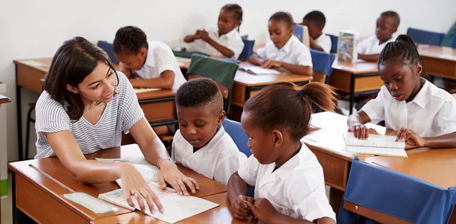 Infeksi Melambung, Serikat Guru Afrika Selatan Desak Pemerintah Tutup Sekolah