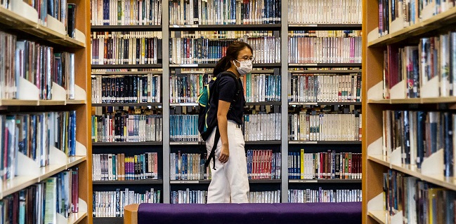 Usai UU Keamanan Nasional Diberlakukan, Buku-buku Berbau Demokrasi Menghilang Dari Perpustakaan Hong Kong