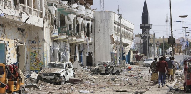 Sepuluh Warga Sipil Tewas Termasuk Staf Kementerian Informasi Dalam Serangan Bom Hotel Mogadishu Somalia