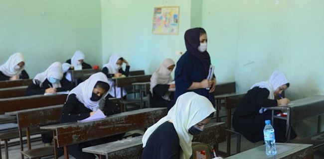 Berbulan-bulan Ditutup, Sekolah Di Afganistan Kembali Terima Para Siswa