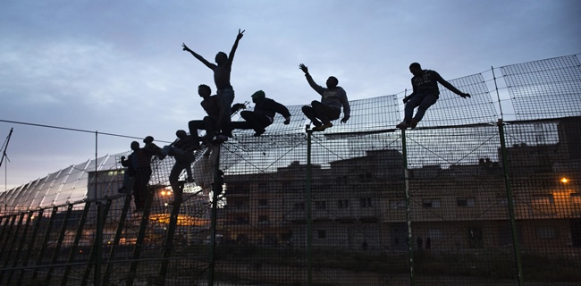 Spanyol Bangun Tembok Perbatasan Tertinggi Di Dunia Untuk Hentikan Para Migran Dari Afrika