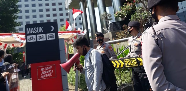 Demo Di KPK, Mahasiswa Desak Pemerintah Batalkan Pembangunan KIT Pekanbaru