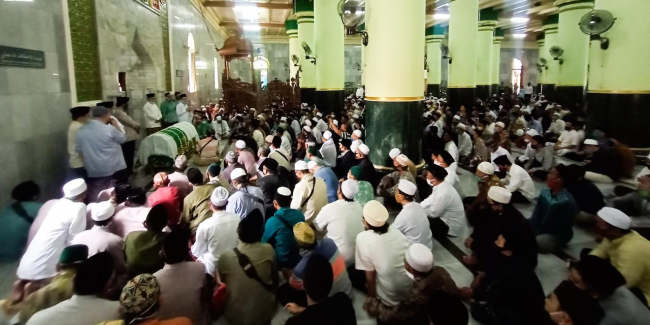 Iman Masjid Kauman Berpulang
