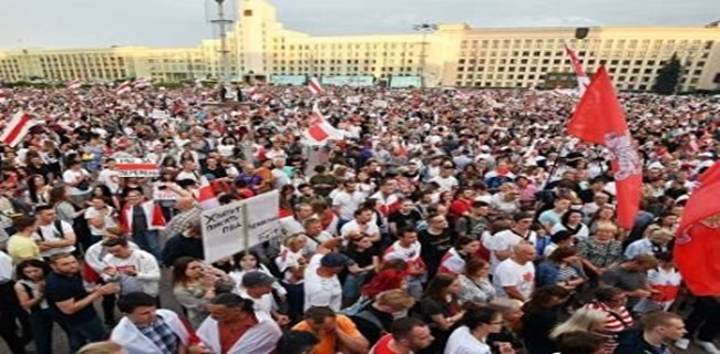 Pendukung Dan Penentang Lukashenko Sama-sama Berkumpul Di Lapangan Kemerdekaan Minsk
