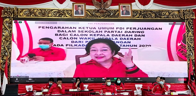 Megawati: Bung Karno, Saya Dan Pak Jokowi Dituduh Komunis, Nalarnya Di Mana<i>?</i>