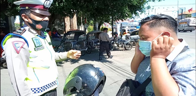 Operasi Wajib Masker Di Batang, Pengendara Yang Tidak Pakai Disuruh Pulang