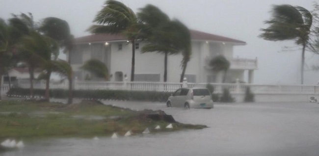 Siap Dihantam Badai Isaias, Trump Deklarasikan Keadaan Darurat Untuk Florida
