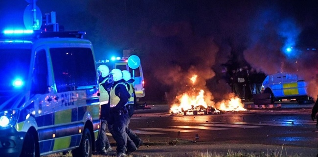 OKI Dan PBB Kutuk Aksi Pembakaran Al Quran Di Swedia