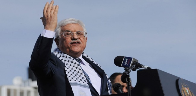 Buntut Normalisasi UEA-Israel Macron Undang Pemimpin Palestina Mahmoud Abbas Ke Paris