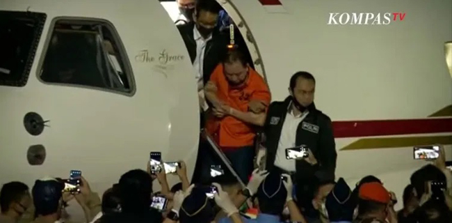 Ditangkap Di Malaysia, Serah Terima Djoko Tjandra Dilakukan Di Atas Pesawat