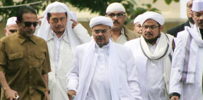 Dari Mekkah, Habib Rizieq Dukung Gubernur Anies Kembali Terapkan PSBB Total