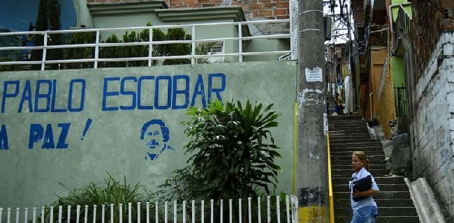 Kantong Plastik Berisi Uang Tunai 18 Juta Dolar AS Ditemukan Di Dinding Rumah Pablo Escobar