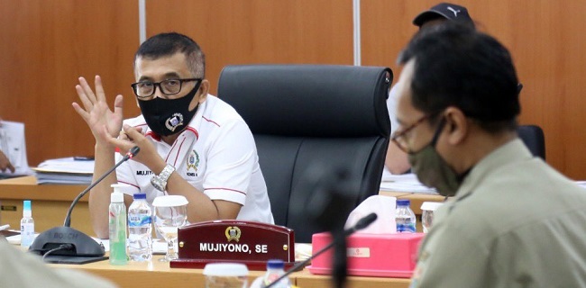 Kisruh Bansos DKI, Ketua Komisi A DPRD: Segera Ganti Dengan BLT