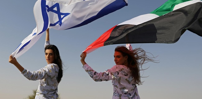 Perusahaan Pakaian Dalam Israel Lakukan Pemotretan Di UEA, Yang Pertama Sejak Normalisasi Hubungan