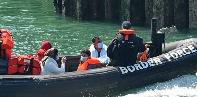 Kecewa Atas Tanggapan Pemerintahan Boris Johnson Mantan Striker Inggris Gary Lineker Siap Tampung Pengungsi Di Rumahnya