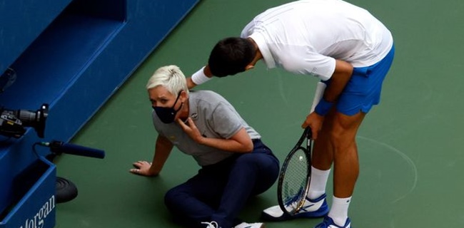 Novak Djokovic Didiskualifikasi Dari Turnamen AS Terbuka Gara-gara Pukul Bola Kena Leher Hakim Garis