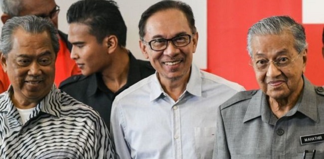 Kegagalan Mosi Tidak Percaya Mahathir Bangkitkan Semangat Anwar Ibrahim Jatuhkan Muhyiddin Yassin