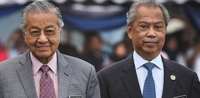 Mahathir Mohamad Sedih Sahabatnya Muhyiddin Yassin Lebih Pilih Najib Razak