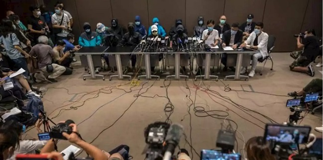 Ditangkap Ketika Cari Suaka Ke Taiwan, 12 Warga Hong Kong Didakwa Atas UU Keamanan Nasional