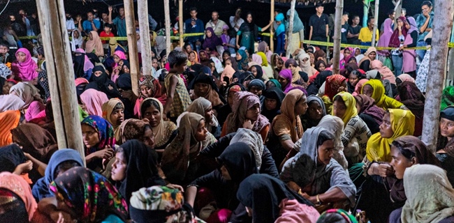 Ratusan Pengungsi Rohingya Yang Tiba Di Aceh Hari Ini Menjadi Yang Terbesar Sejak Beberapa Tahun Terakhir