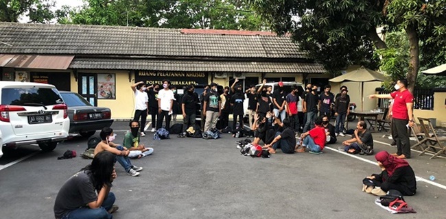 Satu Massa Aksi Masih Ditahan Polres Surakarta, Korlap Aksi Solo Raya Bergerak Serukan #BebaskanFaqih