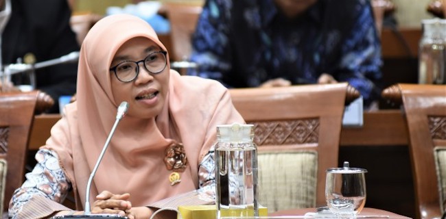 RS Di Surabaya Kekurangan Tenaga Medis, Netty Heryawan Tagih Janji Menkes Terawan
