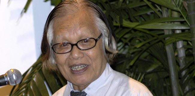 Berduka Atas Wafatnya Jakob Oetomo, Khofifah: Duka Bagi Dunia Pers Indonesia