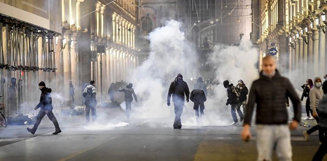 Kota-kota Di Italia Diguncang Kerusuhan Pasca Pemerintah Keluarkan Peraturan Pembatasan Covid-19
