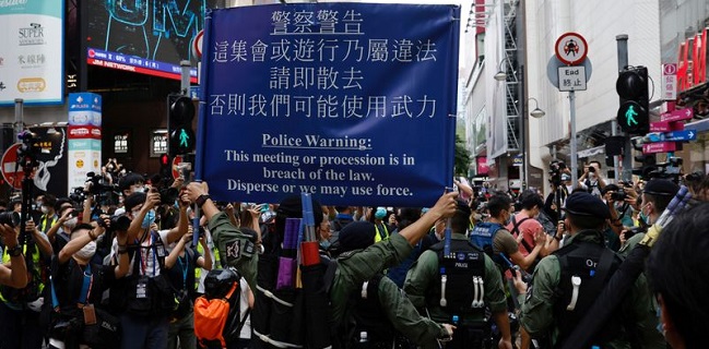 Puluhan Demonstran Ditangkap, Warga: Ini Hari Kematian Hong Kong