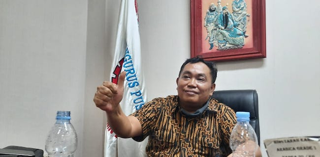 Arief Poyuono: Pak Jokowi! Masyarakat Menunggu Kesaktian UU Ciptaker, Jangan Hiraukan Yang Menolak