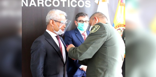 Dubes RI Priyo Iswanto Terima Medali Anti-Narkoba Dari Pemerintah Kolombia