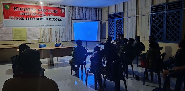Di Boven Digoel, Prajurit TNI Dan Warga Nobar Film PKI