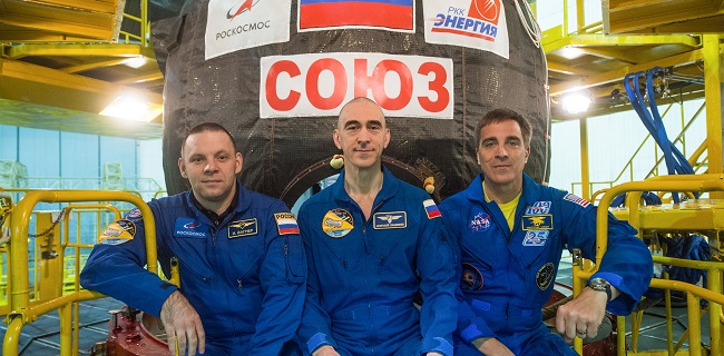 Enam Bulan Jalankan Misi, Tiga Astronot Ekspedisi 63 Pulang Ke Bumi