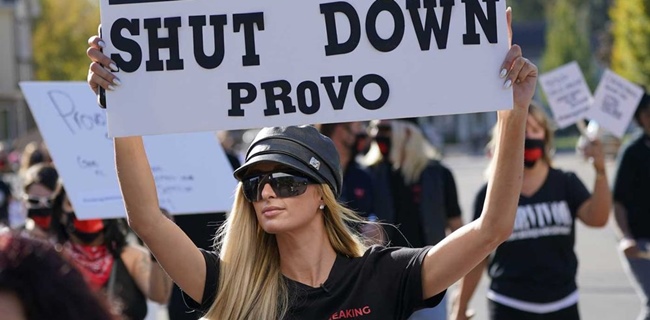 Mengaku Pernah Jadi Korban Pelecehan Selama Jadi Murid, Paris Hilton Tuntut Sekolah Asrama Provo Canyon School Ditutup