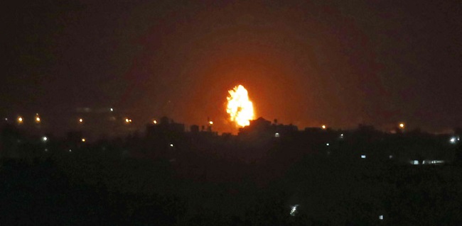 Balas Serangan Roket Hamas, Israel Bombardir Situs Pembuatan Senjata Di Jalur Gaza
