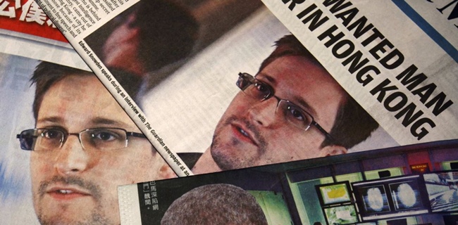 Putin Beri Izin Tinggal Permanen Pada Buronan Intelijen AS Edward Snowden