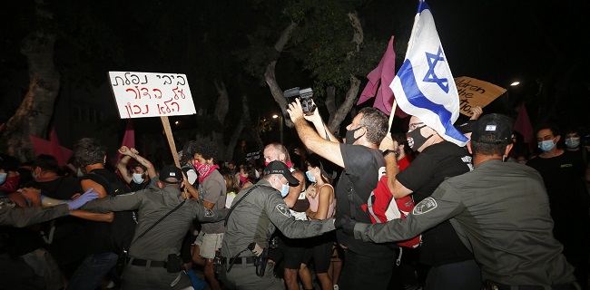 Jalanan Tel Aviv Dibanjiri 200 Ribu Demonstran Dan Aksi Bentrok Dengan Petugas Polisi