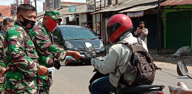 HUT TNI Ke-75, Koramil Curug Bersama JMSI Kampanye 3M Dan Bagikan Masker Untuk Masyarakat