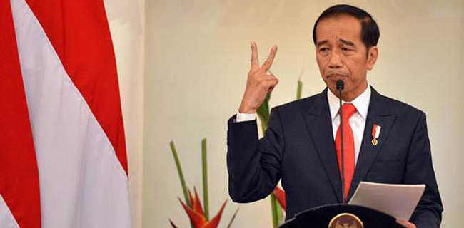 Jokowi Menggergaji Demokrasi
