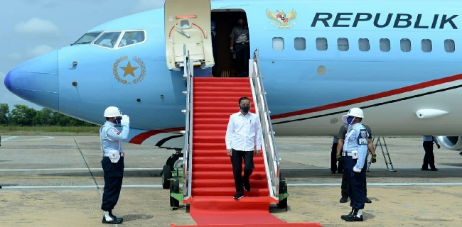 Istana Digeruduk Mahasiswa, Jokowi Terbang Ke Kalteng