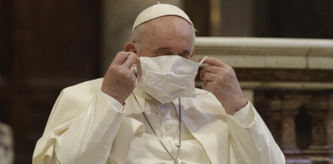 Jarang Memakai Masker, Paus Fransiskus Dihujani Kritikan