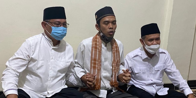 Ustaz Abdul Somad Doakan Akhyar-Salman Kalahkan Bobby-Aulia Di Pilkada Medan