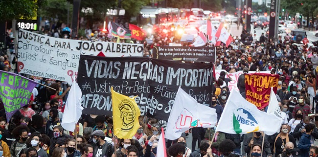 Lelaki Kulit Hitam Tewas Babak Belur Oleh Petugas Keamanan, Warga Brasil Protes Boikot Carrefour