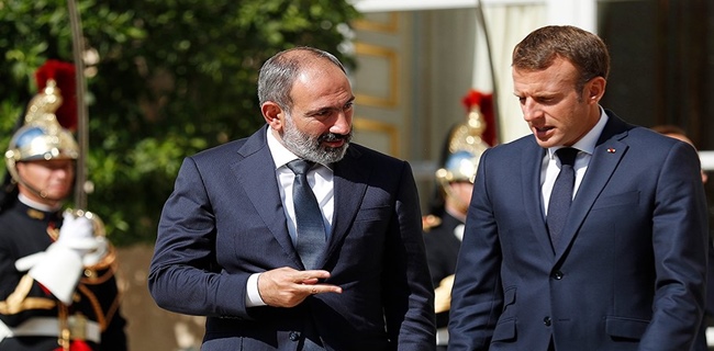 Pashinyan Telepon Macron, Bahas Pemulangan Pengungsi Dan Pengakuan Internasional Atas Republik Artsakh