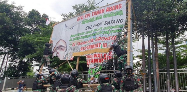 Baliho Habib Rizieq Shihab Dicopot TNI, FPI: Sayang Pasukan Elit Digunakan Untuk Menakuti Rakyat