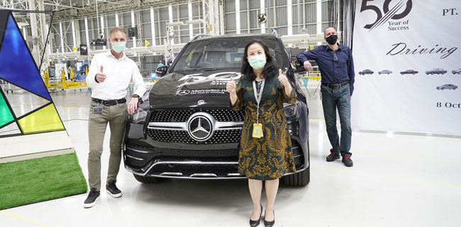 Rayakan 50 Tahun Produksi Di Indonesia, Mercedes-Benz Pamerkan Sejumlah Mobil Rakitan Lokal