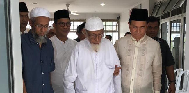 Dikawal Densus 88, Abu Bakar Ba'asyir Dirawat Di Jakarta
