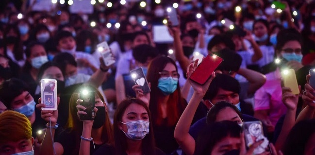 Penggemar K-Pop Jadi Motor Penggerak Baru Aksi Protes Anti-Pemerintah Di Thailand