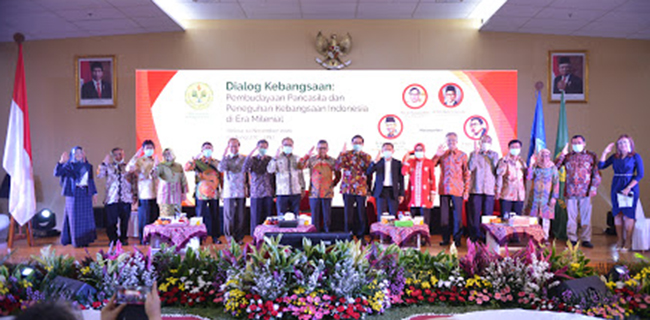 Tiga Kepala Daerah Kader Banteng Dapat Penghargaan, Pengamat: PDIP Serius Siapkan Pemimpin